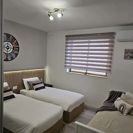 Modern 2br With Private Balcony In Swieqi By 360 Estates