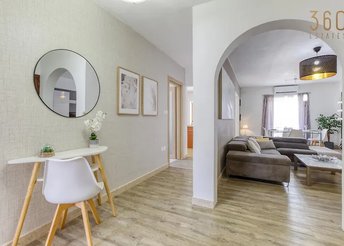 Modern 2br With Private Balcony In Swieqi By 360 Estates 아파트